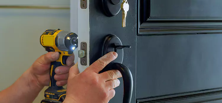Commercial Door Lock Installation North Miami Beach